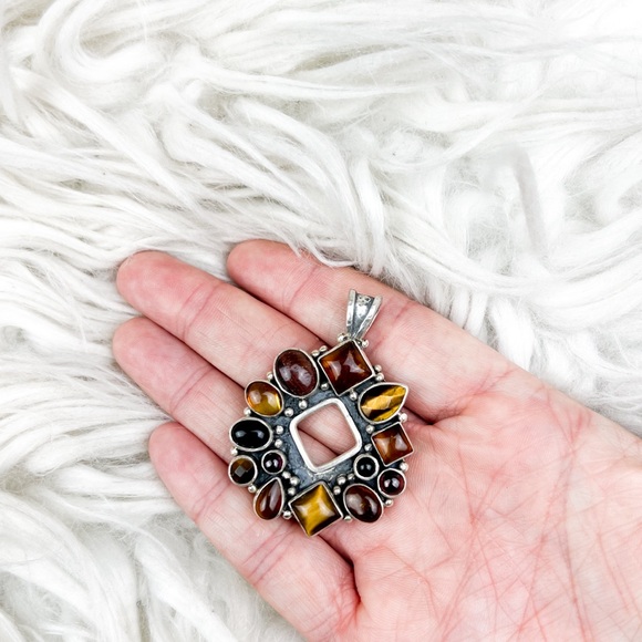 Handcrafted • Sterling + Gemstone Wreath Pendant - Picture 2 of 5